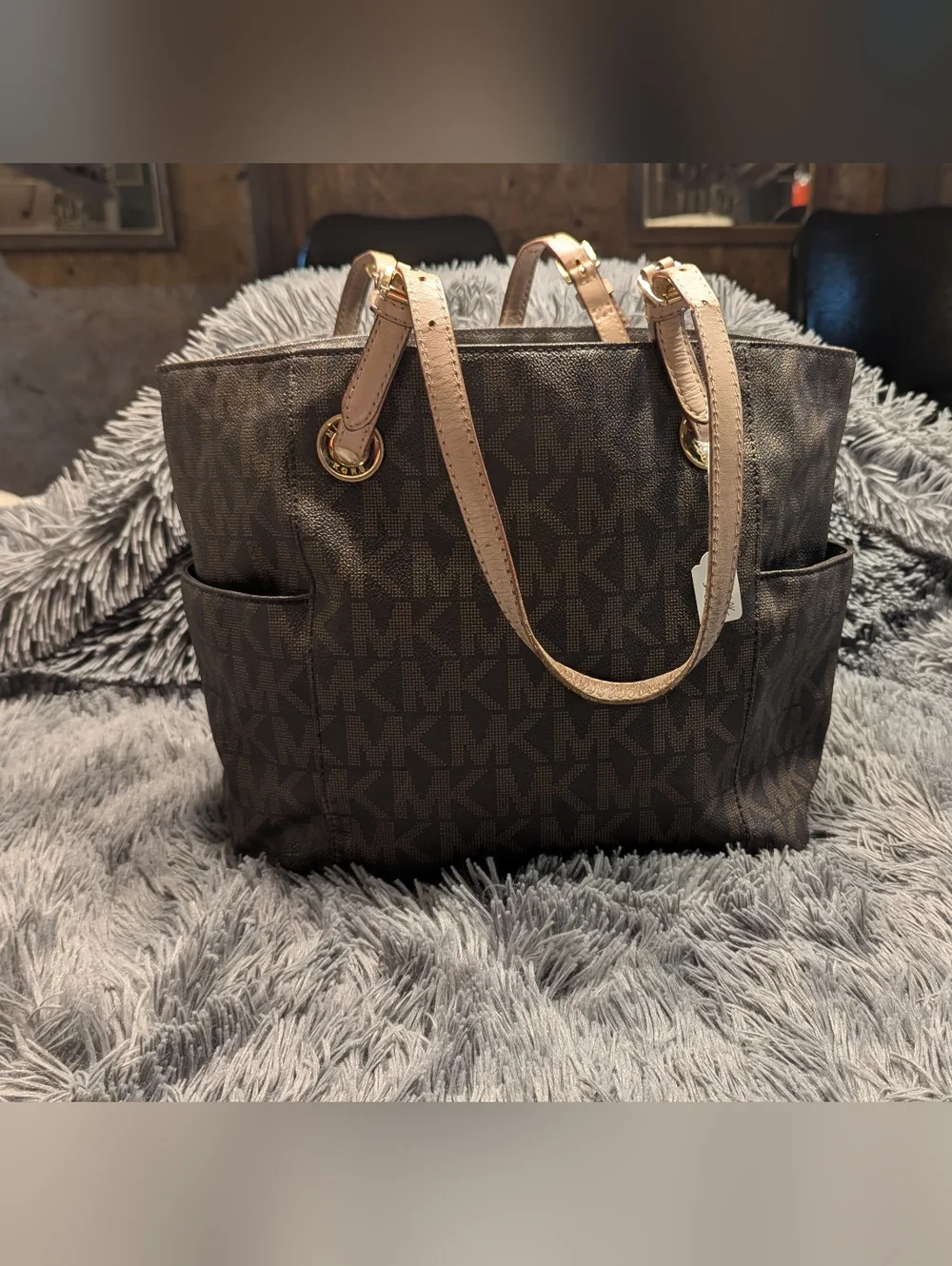 Michael Kors Jet Set Monogram Tote - Picture 2 of 6
